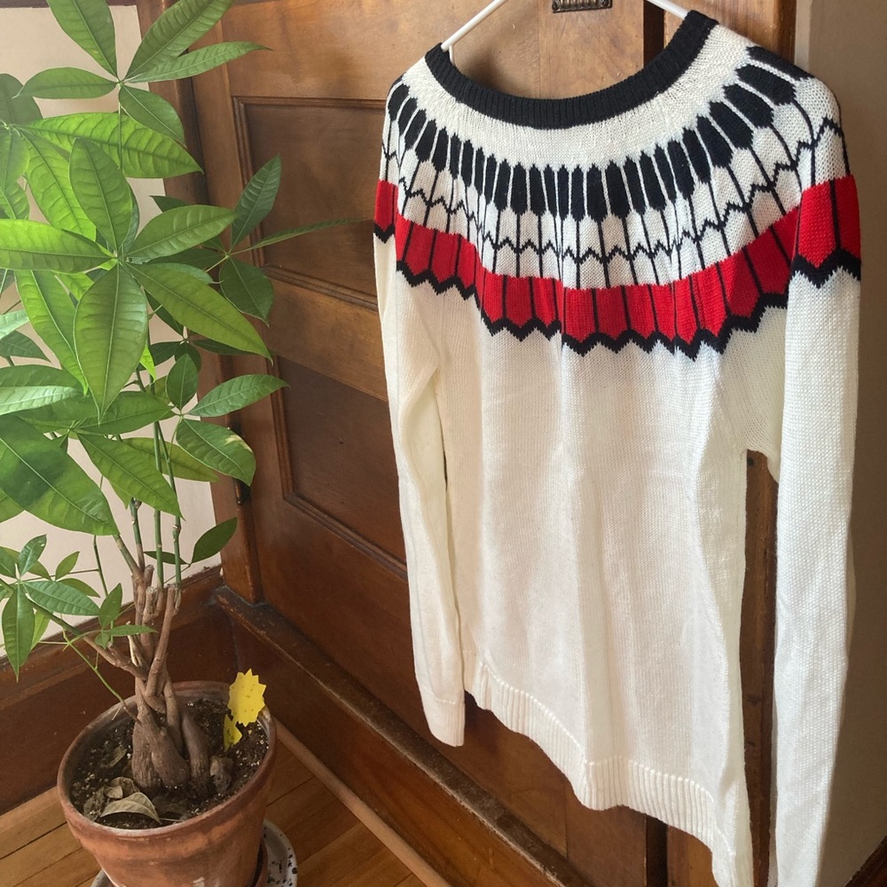 The Limited Sweater (Medium) - Picture 3 of 5